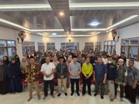 Anggota DPR RI, Dr. H. Syahrul Aidi Maazat bersilaturahmi dengan Warga Tapung (foto/ist)
